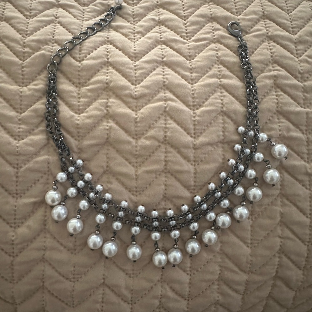 Elegant black/silver Pearl Necklace